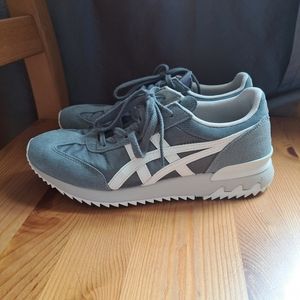Onitsuka California Retro-Style Sneakers